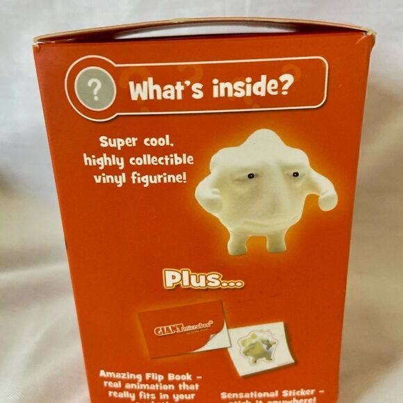 Giant Microbes Drew Oliver Marshmallow Vinyl Figure NIB New in Packaging Science - Picture 5 of 7